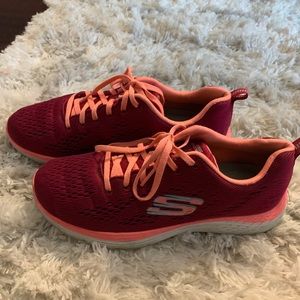 Size 8 Air Cooled Skechers